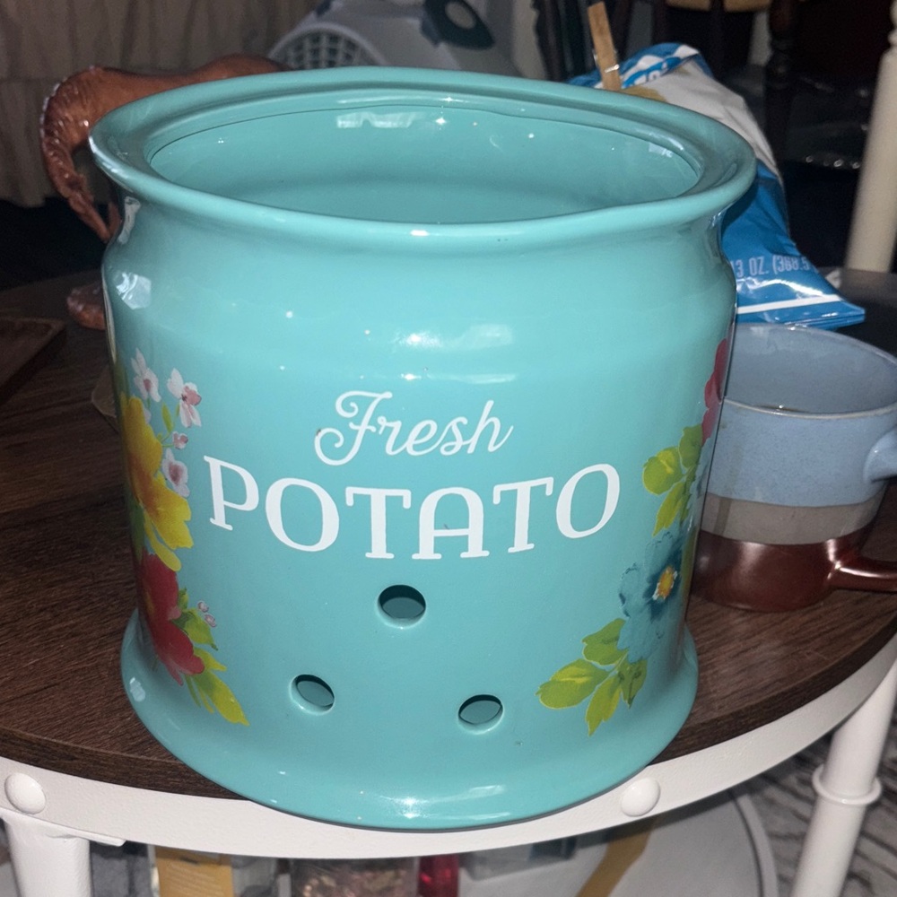 Pioneer woman Floral Blue Potato Storage Jar